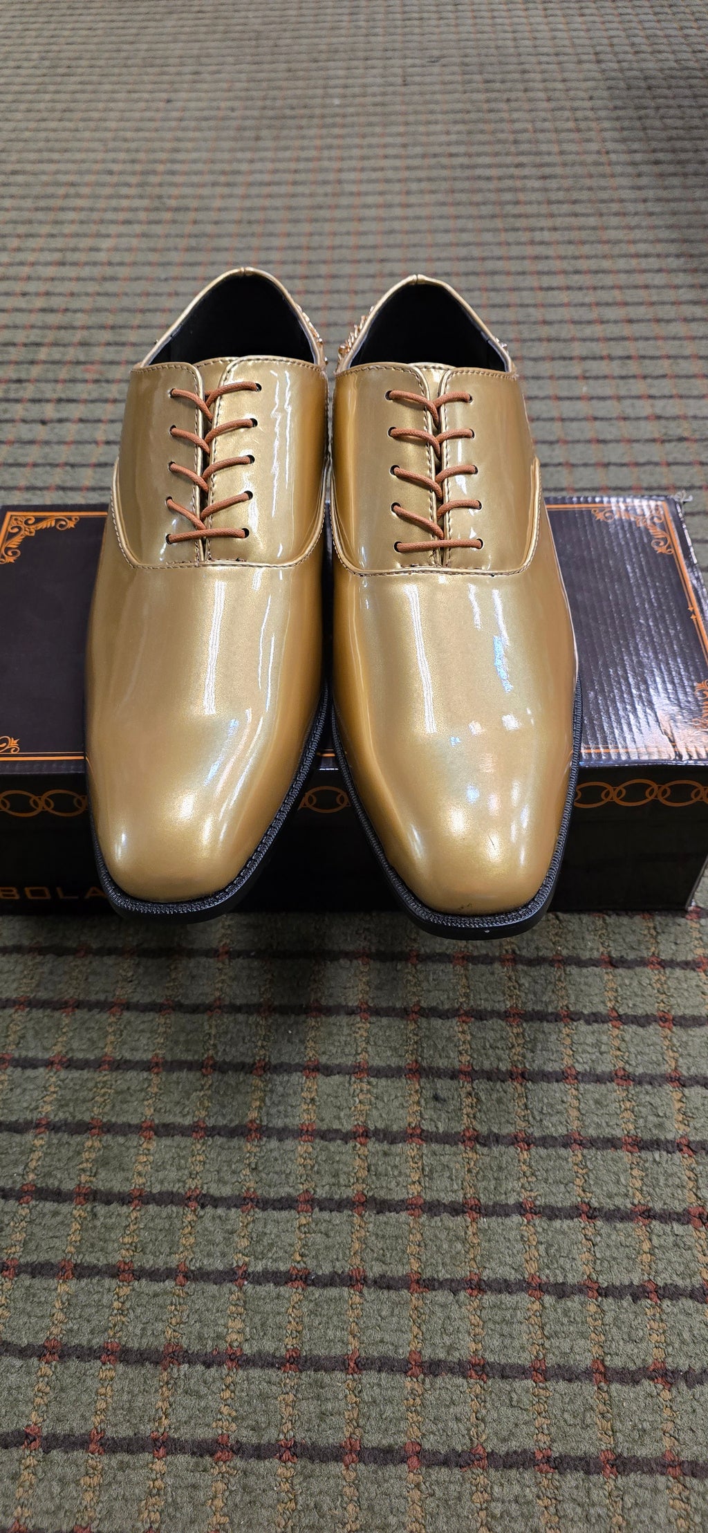 Bolano Chainz Gold Dress Shoe