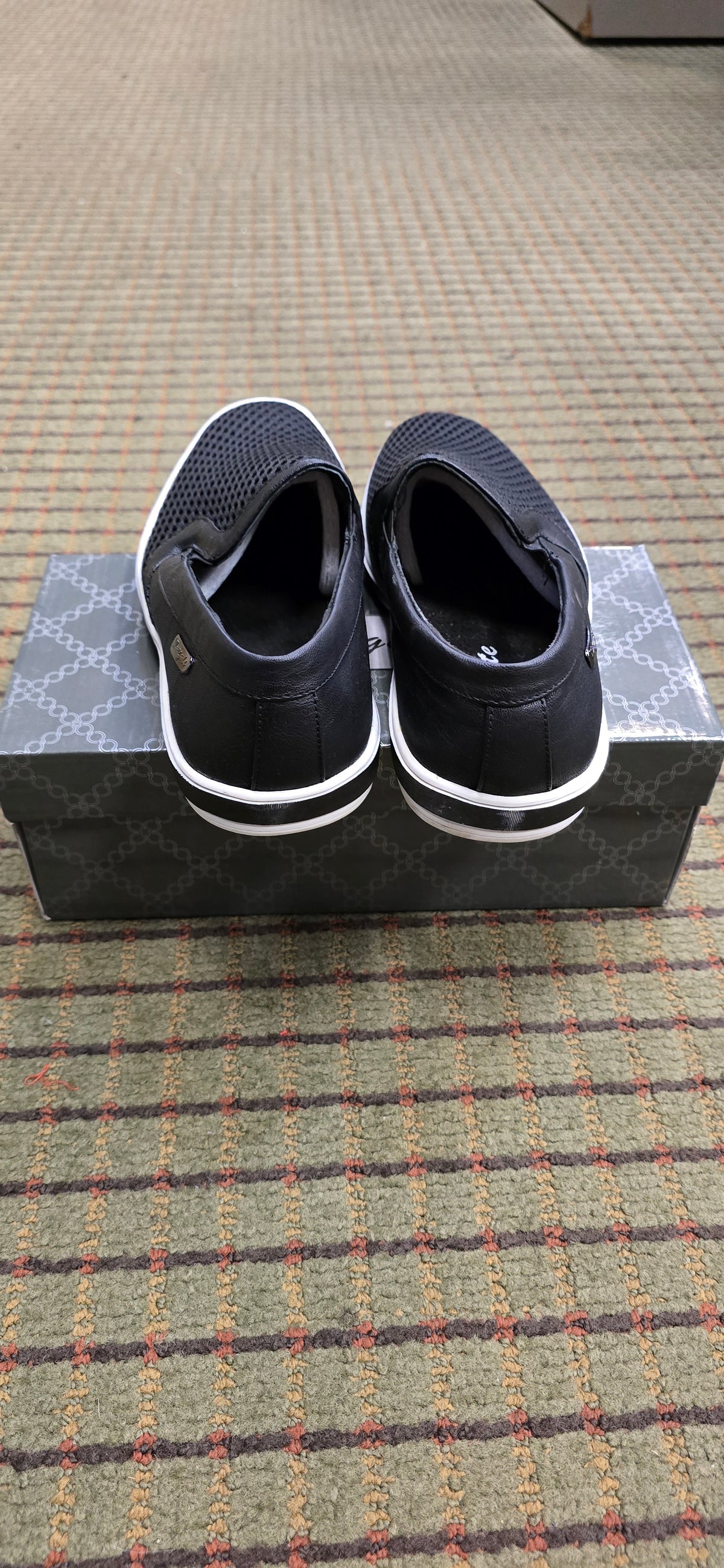 WalGate Black Casual Sneaker