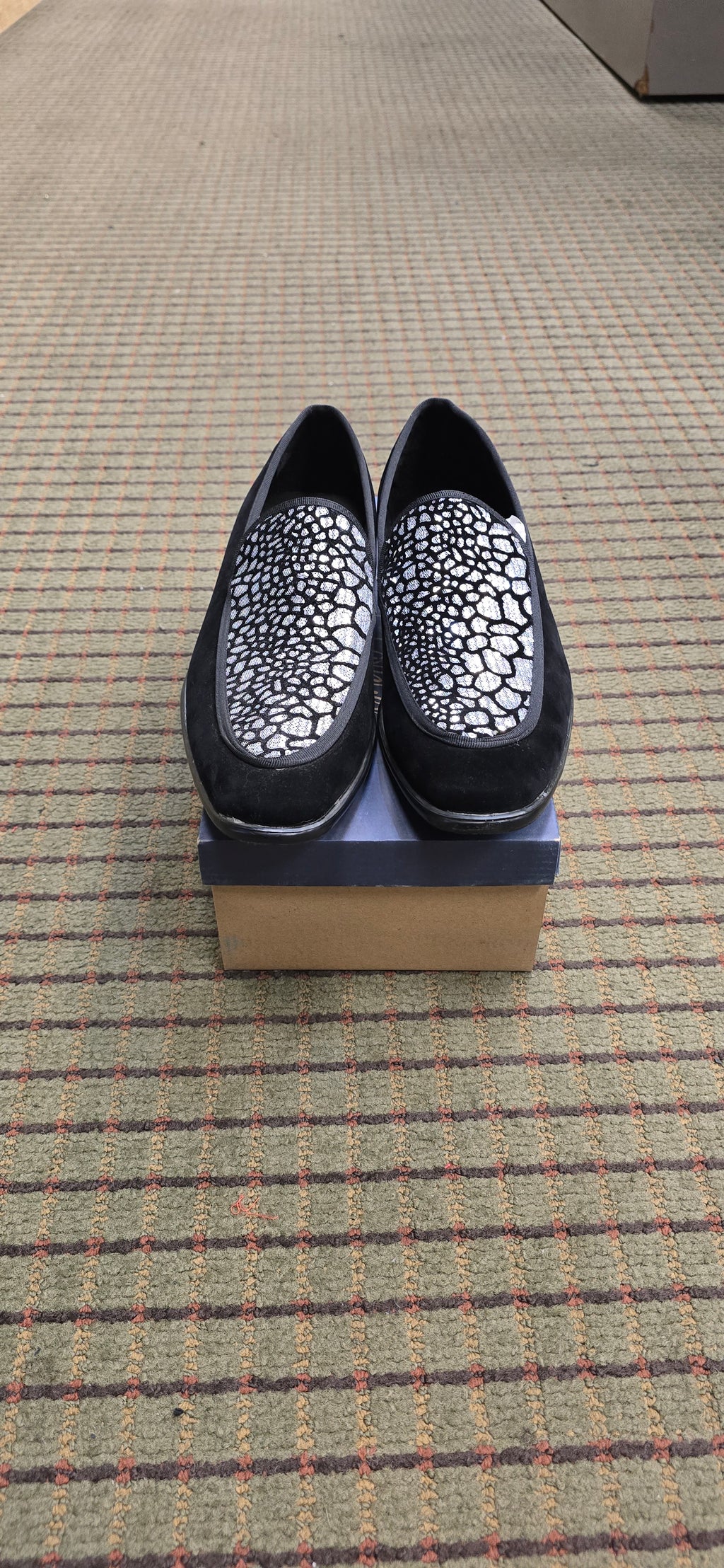 E.J. Samuels Black Leather Dress Shoe