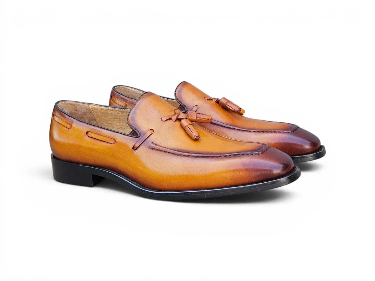 Cognac Carrucci Savoy tassel loafers