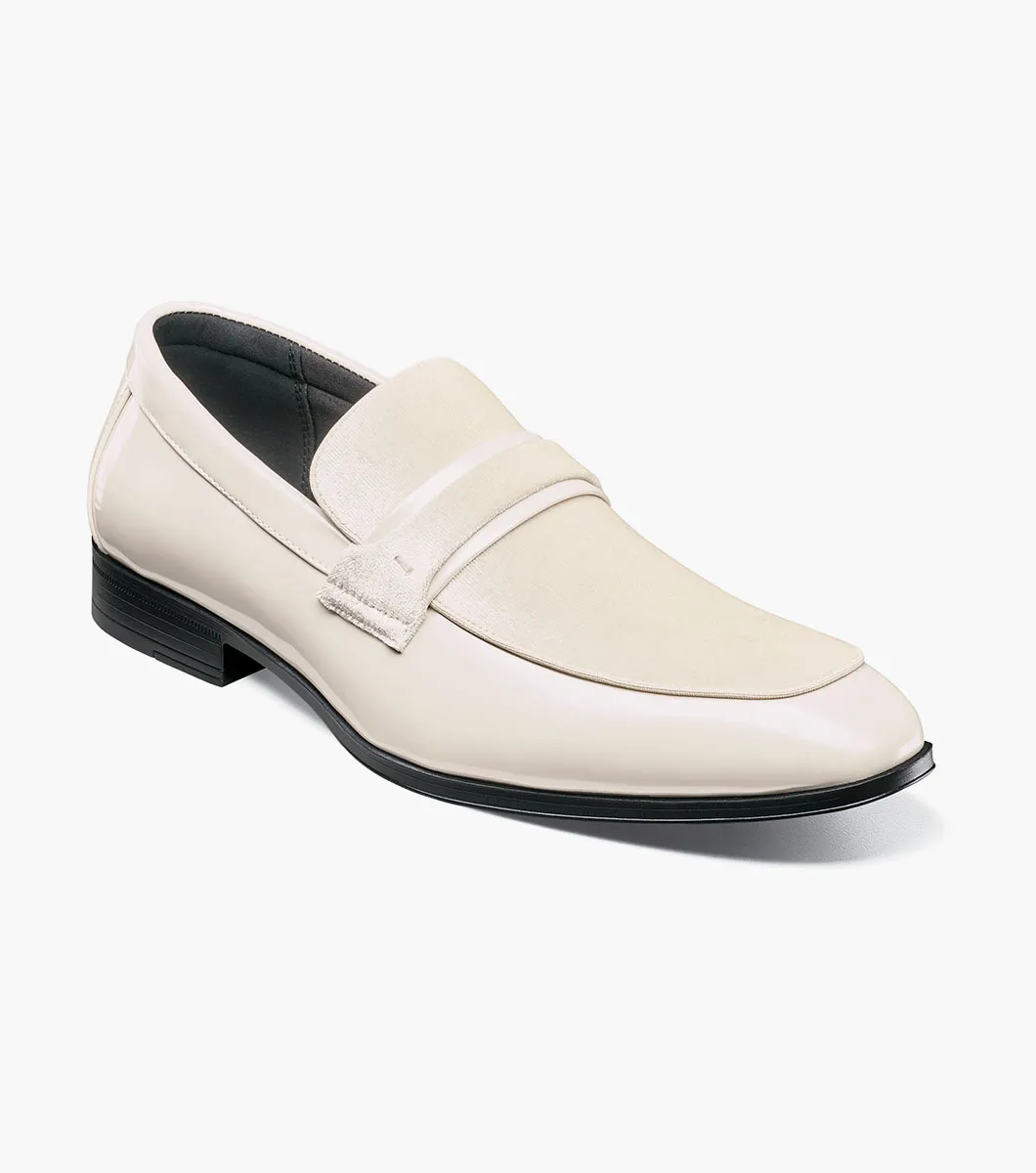 Spratley Moc Toe Saddle Slip On in Ivory
