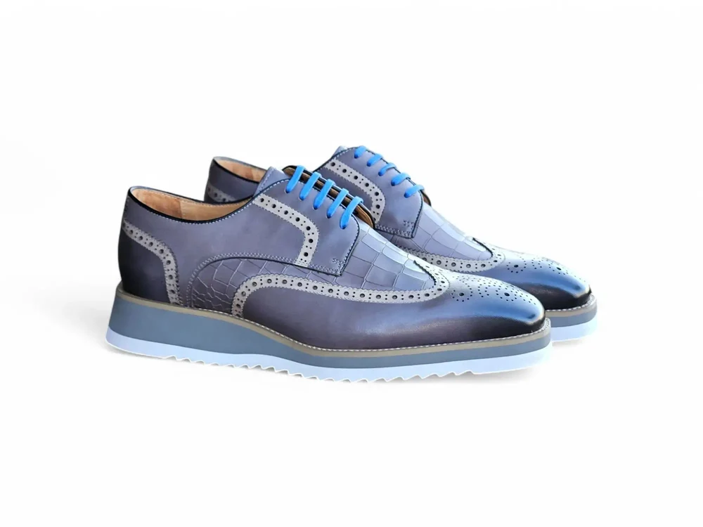 Gray Carrucci Gorgeous lace-up Oxford shoes